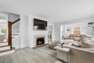 225 Larchmont Ave in Larchmont, NY - Building Photo - Building Photo