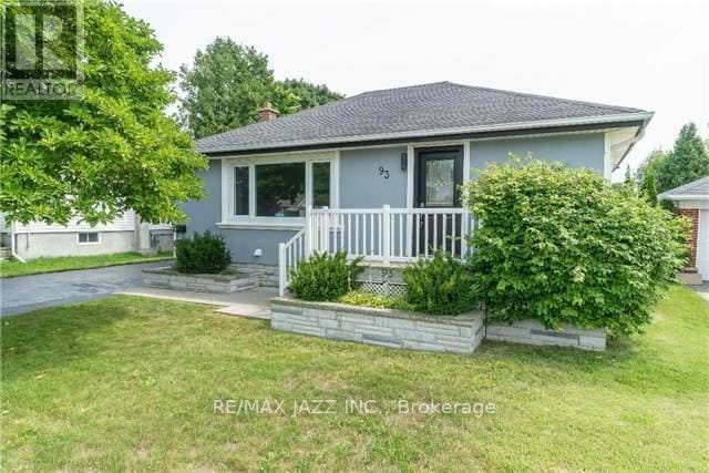 property at 93 Beatrice St W