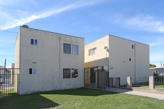 840-860 Jane Dr in Port Hueneme, CA - Building Photo - Building Photo