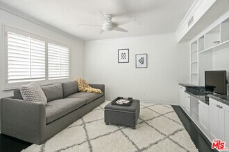 1578 Palisades Dr in Los Angeles, CA - Foto de edificio - Building Photo
