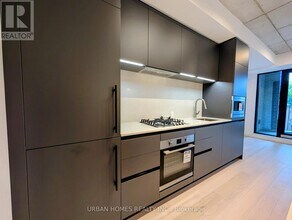 1720 Bayview Ave in Toronto, ON - Building Photo - Building Photo