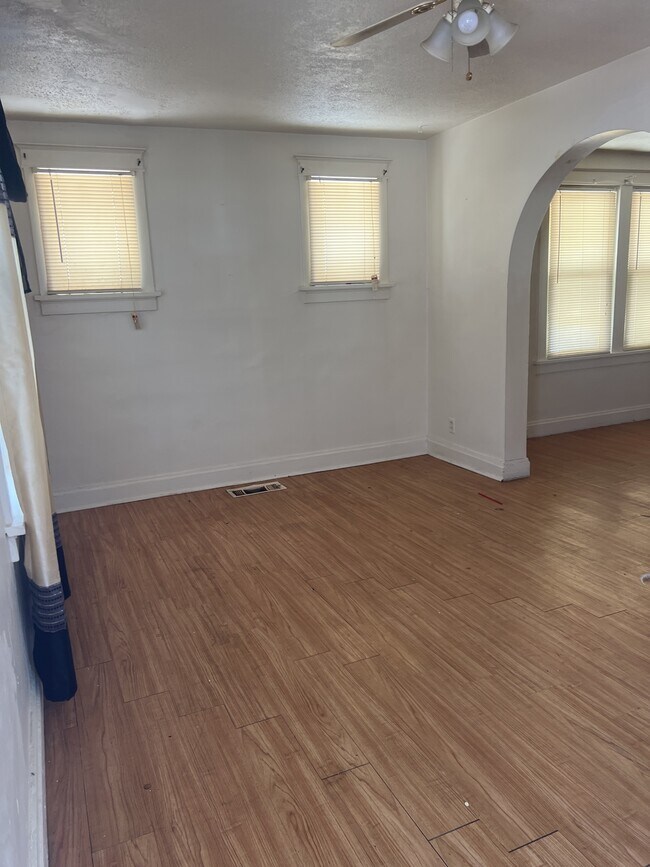 8836 Ramona Lake Dr in St. Louis, MO - Building Photo - Building Photo