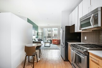 320 D St-Unit -343 in Boston, MA - Building Photo - Building Photo