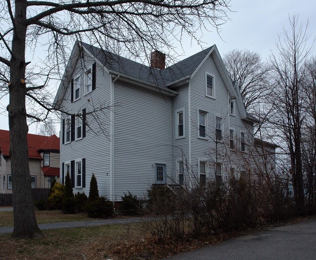 11 Maple St in Taunton, MA - Building Photo - Building Photo