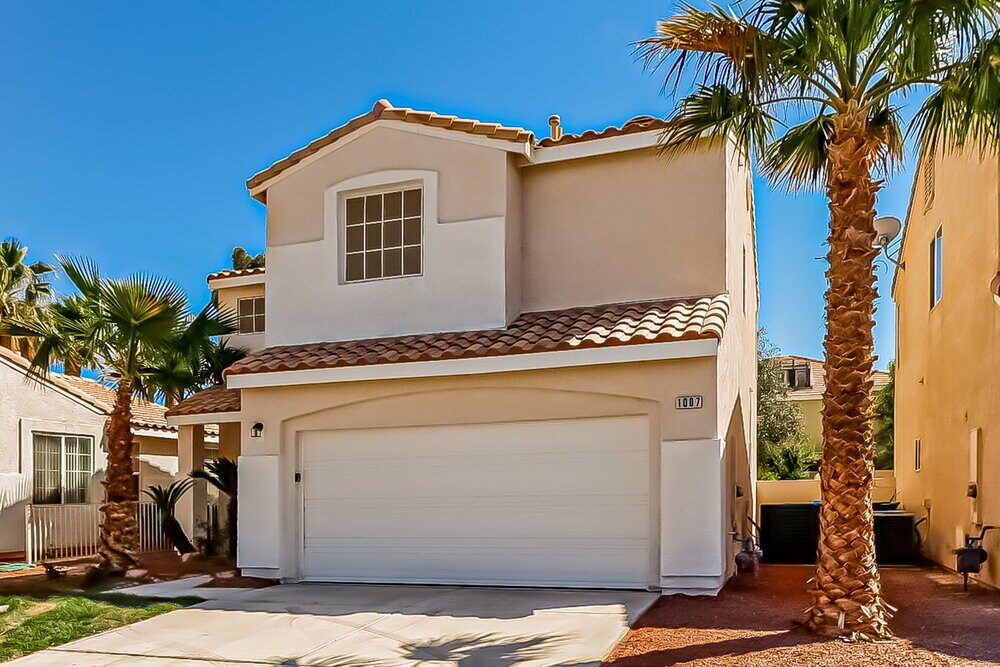 1007 Country Skies Ave in Las Vegas, NV - Building Photo