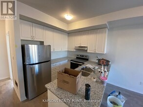 251 Danzatore Path in Oshawa, ON - Building Photo - Building Photo