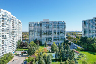 The Sky Rise in Vaughan, ON - Building Photo - Building Photo