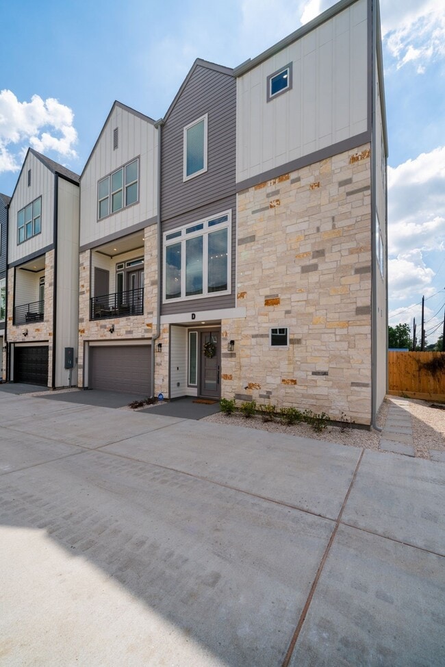 8521 D St in Houston, TX - Building Photo - Building Photo