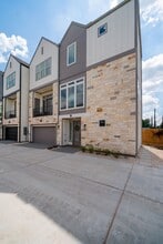 8521 D St in Houston, TX - Building Photo - Building Photo
