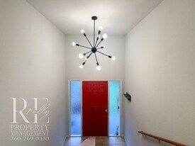 3867 Canterbury Pl SE in Port Orchard, WA - Building Photo