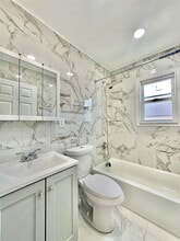 18605 140th Ave in Queens, NY - Building Photo - Building Photo