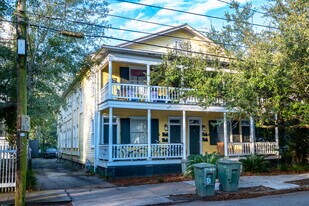 119 Ashley Ave in Charleston, SC - Building Photo