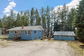 172 Hold Dr in Bigfork, MT - Building Photo - Building Photo