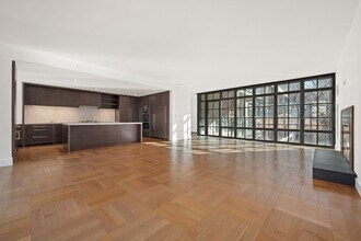 500 W 21st St in New York, NY - Building Photo - Building Photo