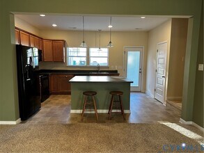 8213 Center Path Ln in Mechanicsville, VA - Building Photo - Building Photo