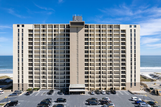 Ocean 14 in Jacksonville Beach, FL - Foto de edificio - Building Photo