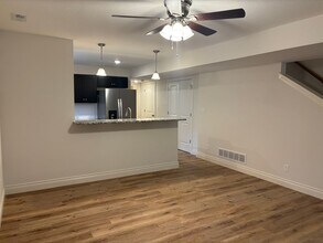 14 3rd Ave in Columbia, MO - Foto de edificio - Building Photo