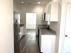 10 Thornbury Dr in Rocky Point, NC - Building Photo - Building Photo