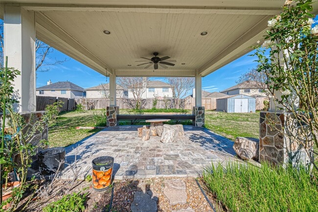 property at 11015 WARATH Oak Ct