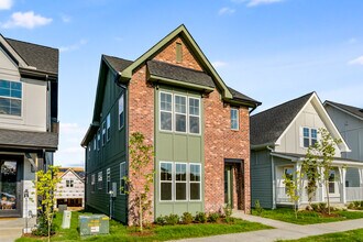 153 Oasis Dr in La Vergne, TN - Building Photo - Building Photo