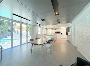 1801 Roscomare Rd in Los Angeles, CA - Building Photo - Building Photo