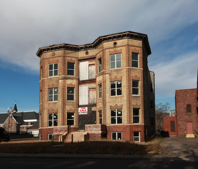 628 E Franklin Ave in Minneapolis, MN - Building Photo - Building Photo