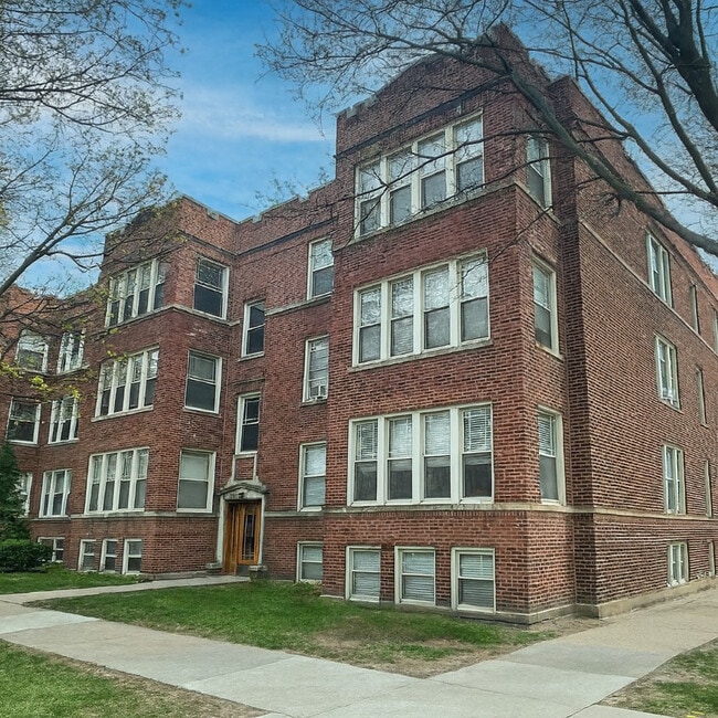 property at 6971 N Bell Ave