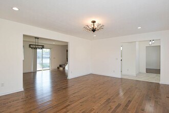 306 Bright Meadows Dr in Ballwin, MO - Building Photo - Building Photo