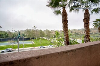 7225 Crescent Park W in Los Angeles, CA - Building Photo - Building Photo