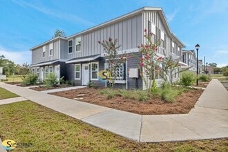 3821 SW 43rd Ct in Ocala, FL - Foto de edificio - Building Photo