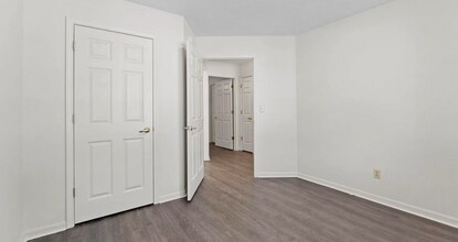 2811 Windrush Dr in Fort Wayne, IN - Building Photo - Building Photo