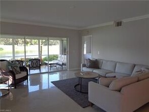 6240 Bellerive Ave-Unit -6-604 in Naples, FL - Building Photo - Building Photo