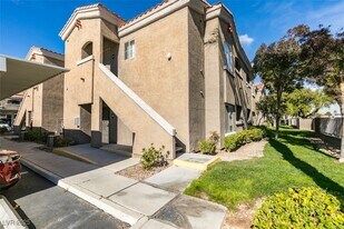 5525 W Flamingo Rd in Las Vegas, NV - Building Photo