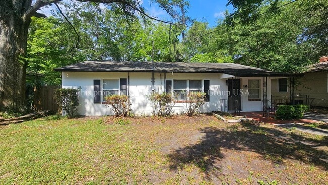 property at 2112 Allandale Cir W