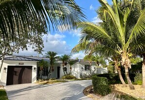 801 NW 6th Dr in Boca Raton, FL - Building Photo