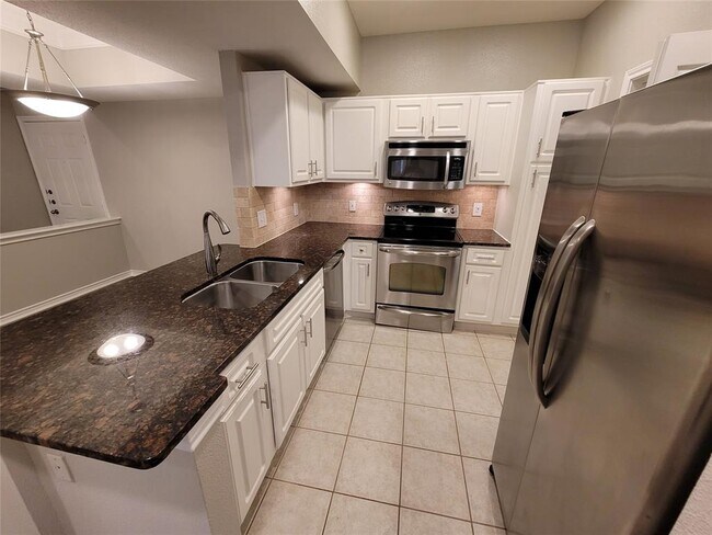 1919 Post Oak Park Dr-Unit -4205 in Houston, TX - Building Photo - Building Photo