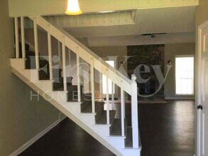 2000 Littlemore Dr in Memphis, TN - Building Photo - Building Photo