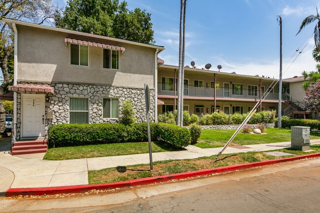 330 Waldo Ave, Unit 2 in Pasadena, CA - Building Photo - Building Photo