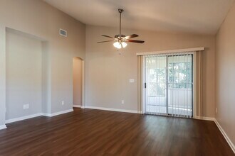 4343 Hanging Moss Dr in Orange Park, FL - Building Photo - Building Photo