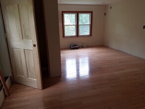 23 N Maple St in Hadley, MA - Building Photo - Building Photo