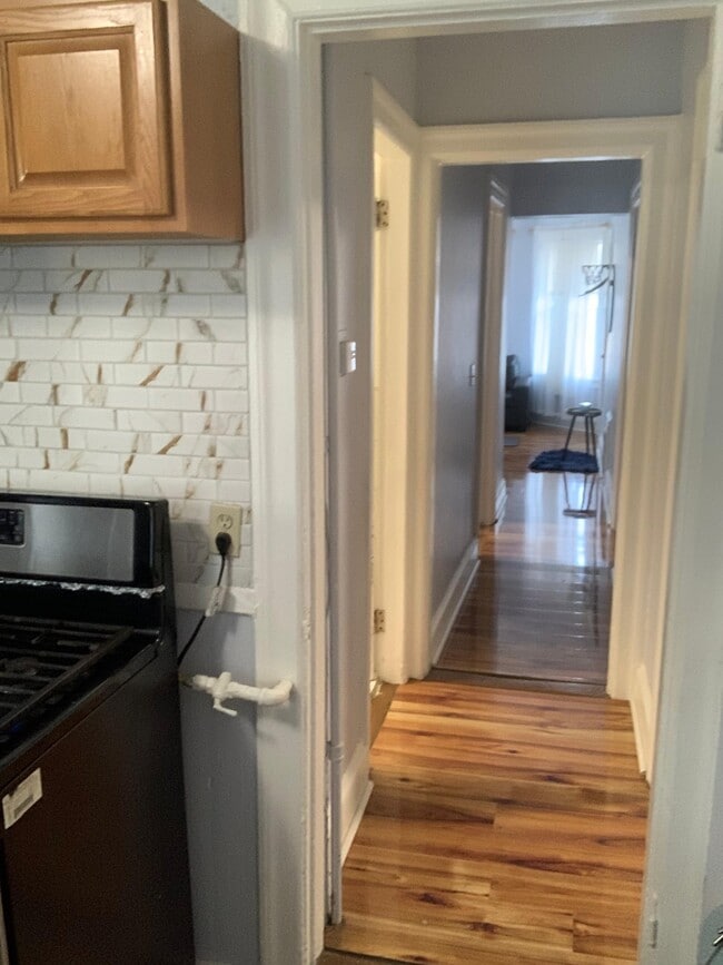 58 W Friendship St, Unit 2 in Providence, RI - Building Photo - Building Photo