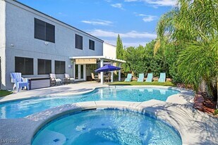 2735 Peekskill Ave in Henderson, NV - Building Photo