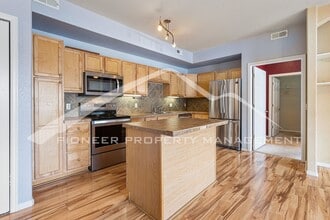 22960 E Roxbury Dr in Aurora, CO - Building Photo - Building Photo