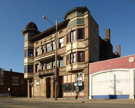 5362 Broadway Ave in Cleveland, OH - Building Photo - Building Photo