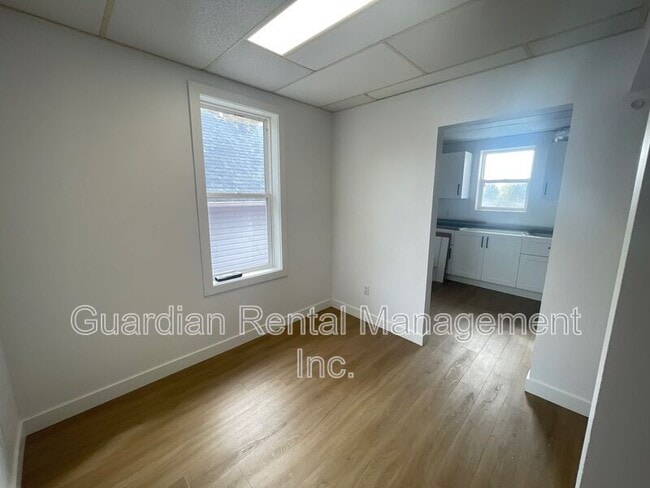 245 McIntyre St in Thunder Bay, ON - Building Photo - Building Photo