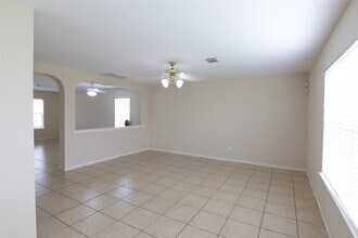 16938 Watering Oaks Ln in Houston, TX - Building Photo - Building Photo