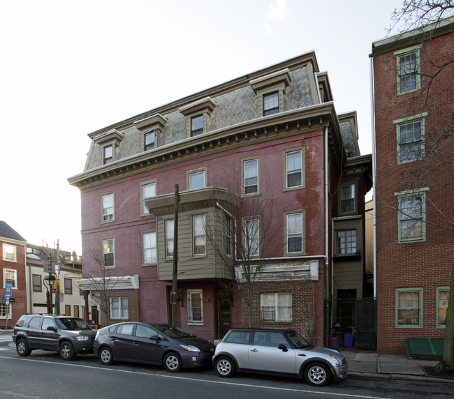 502 S 4th St in Philadelphia, PA - Foto de edificio - Building Photo