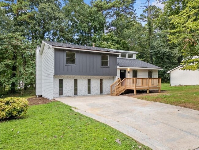 4050 Daron Ct in Ellenwood, GA - Building Photo - Building Photo