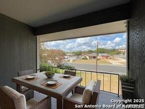 311 E San Antonio Ave in Boerne, TX - Building Photo - Building Photo