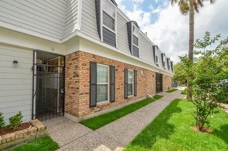 1419 Hawthorne St in Houston, TX - Building Photo - Building Photo